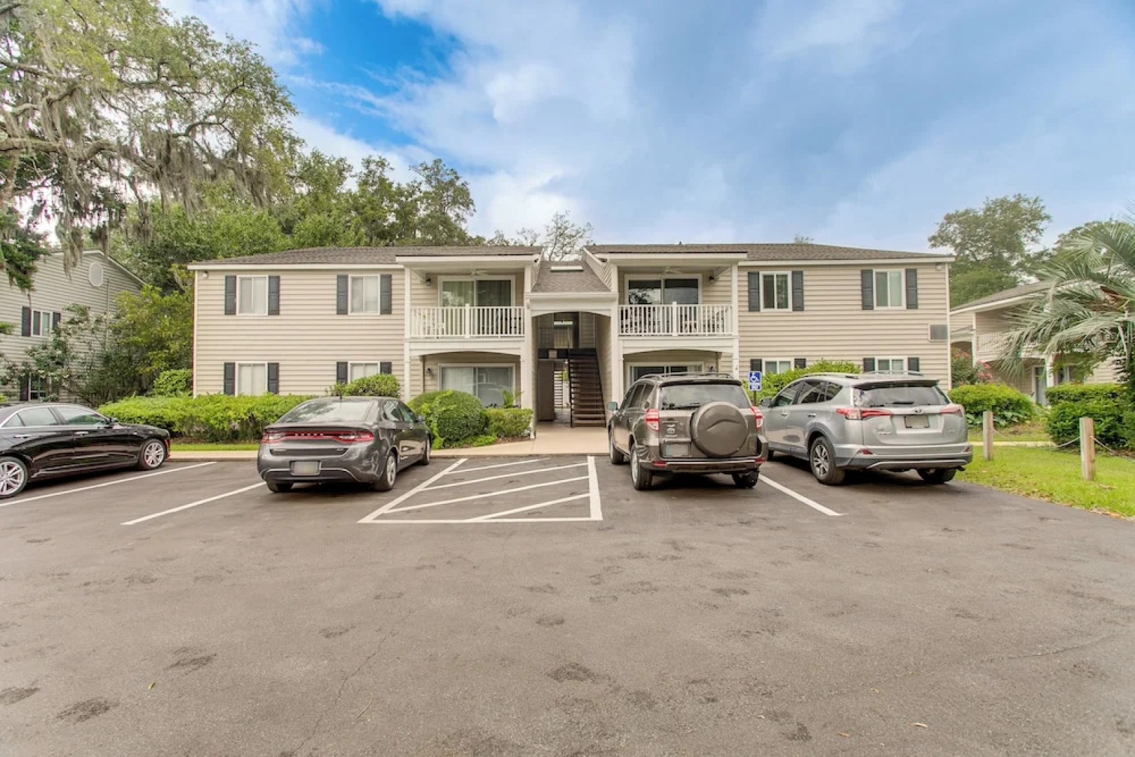 Resort-style Condo in St Simons ~ 1 Mi to Pier!