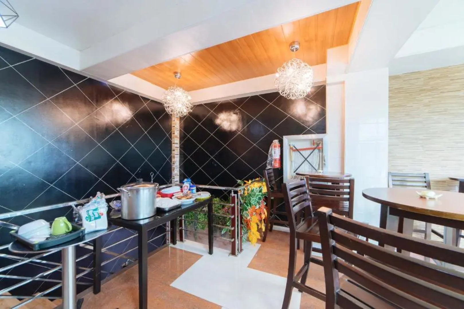 RedDoorz@Lawaan Roxas City