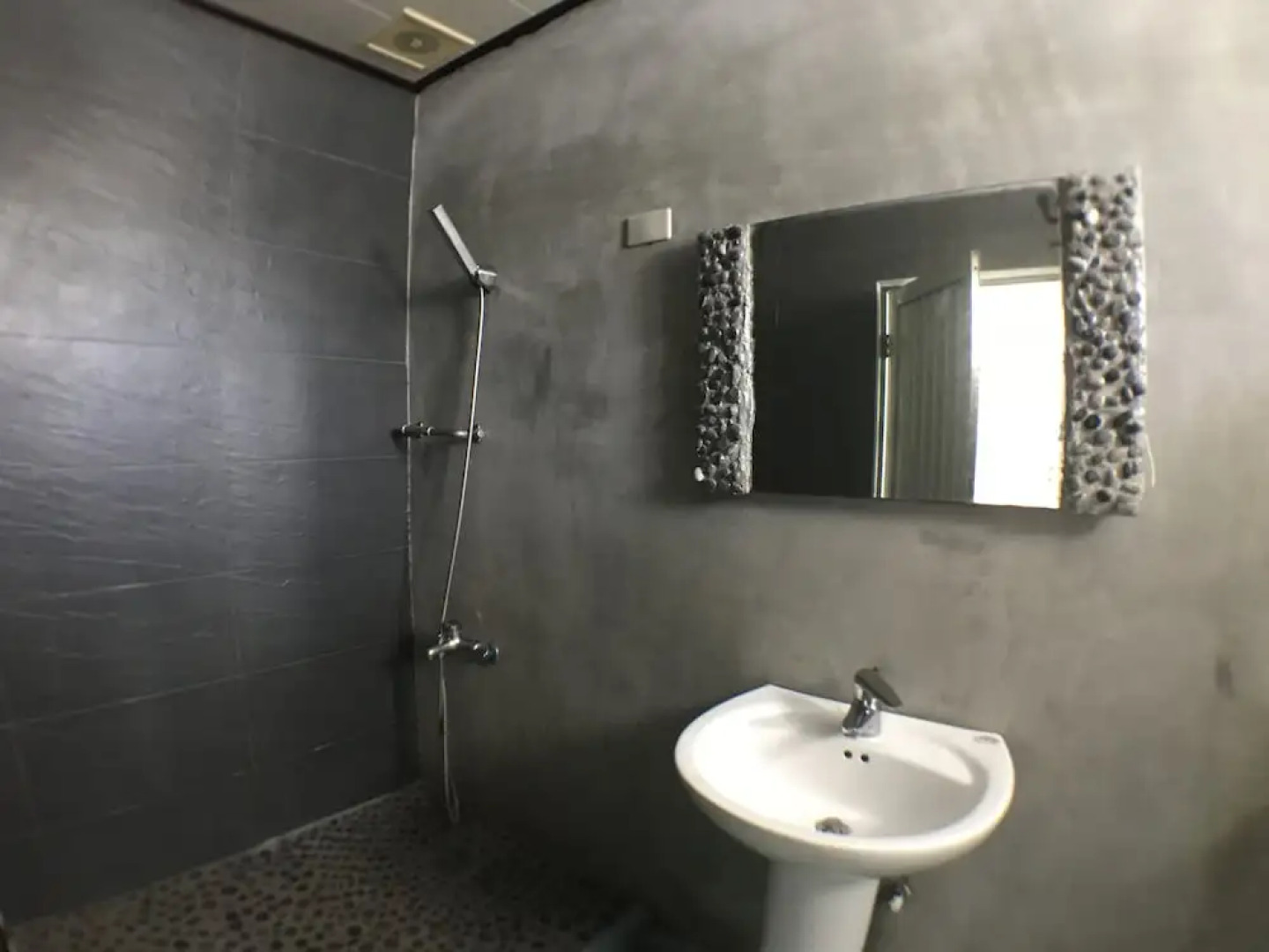 Donghe Surf Shop & Hostel - Taitung