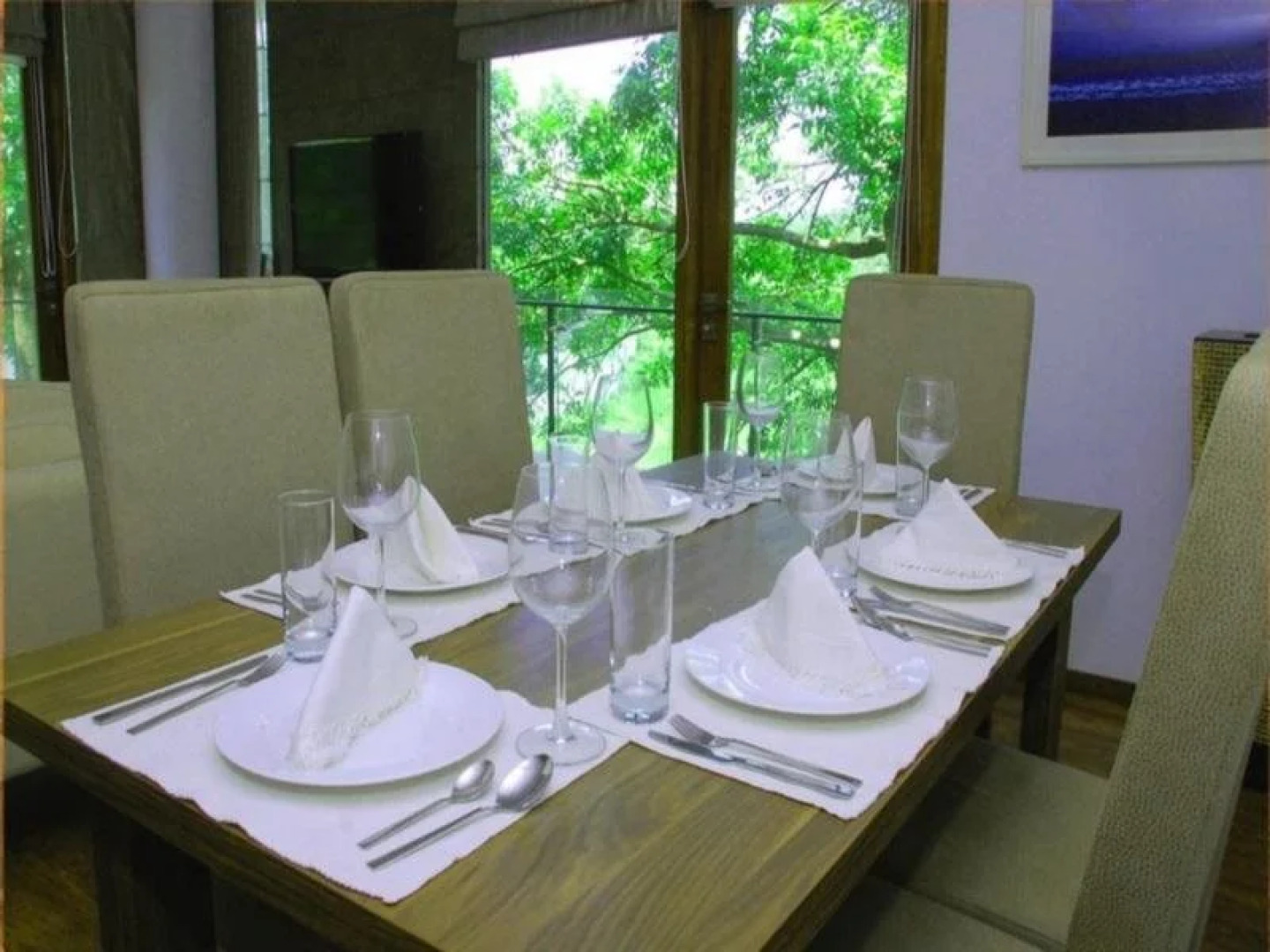 The Golden Pearl Calem Grove Hotel