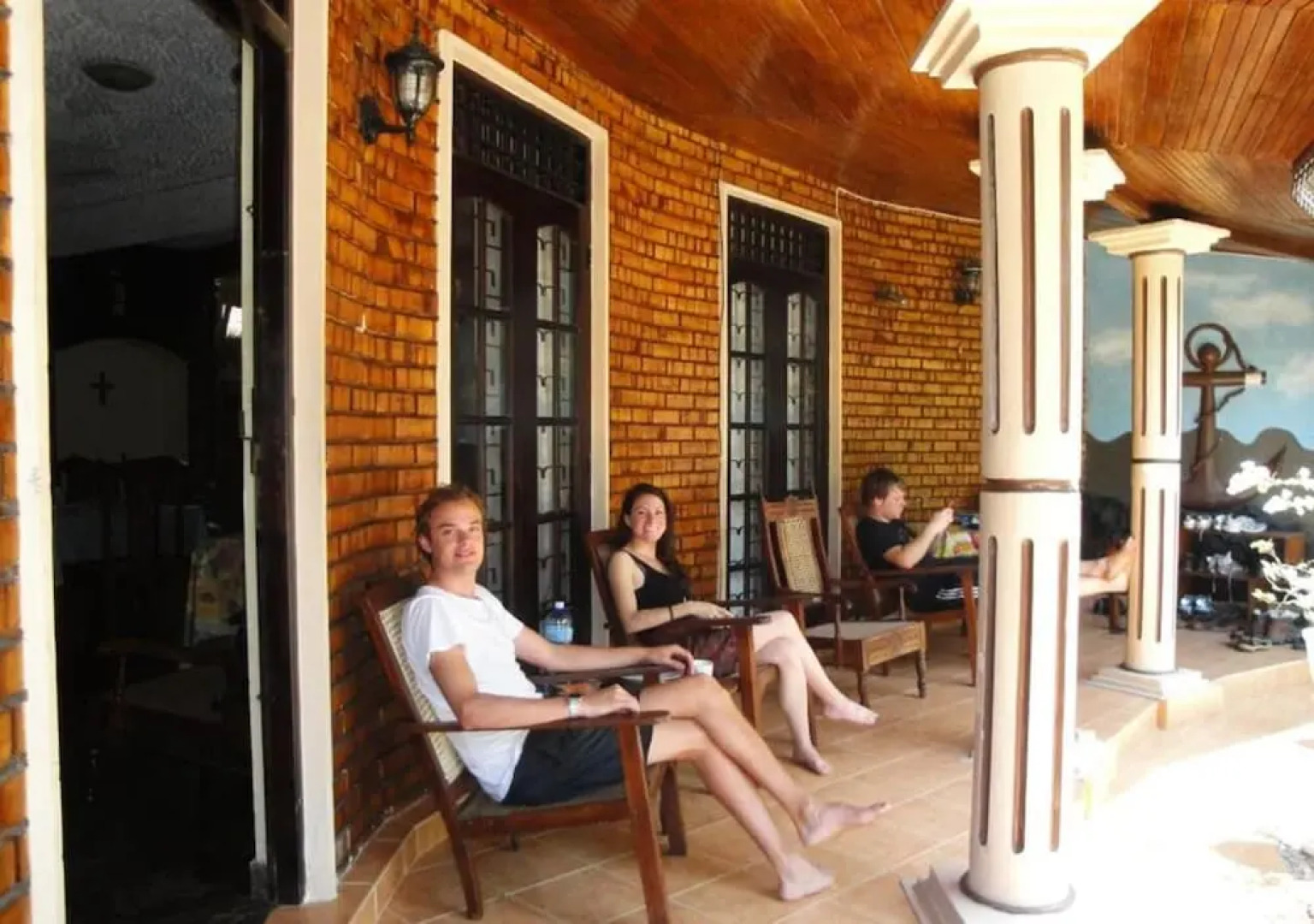 Lavinia Beach Hostel