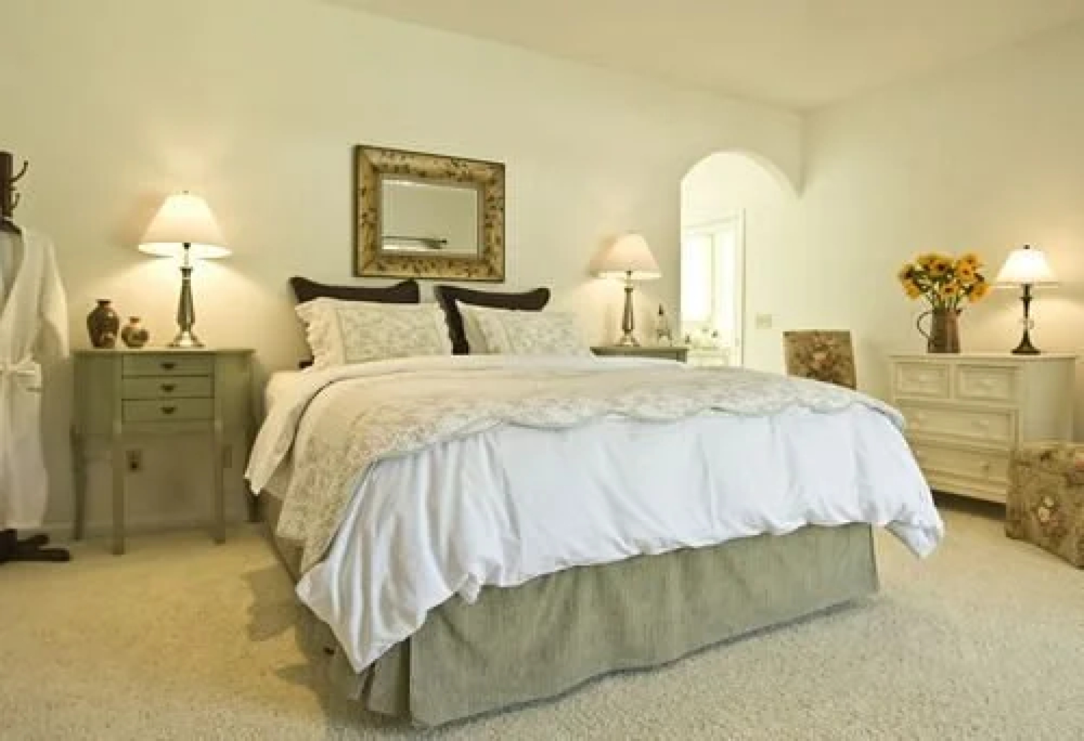 Hidden Hills Olives and Oaks 5 Br home by RedAwning