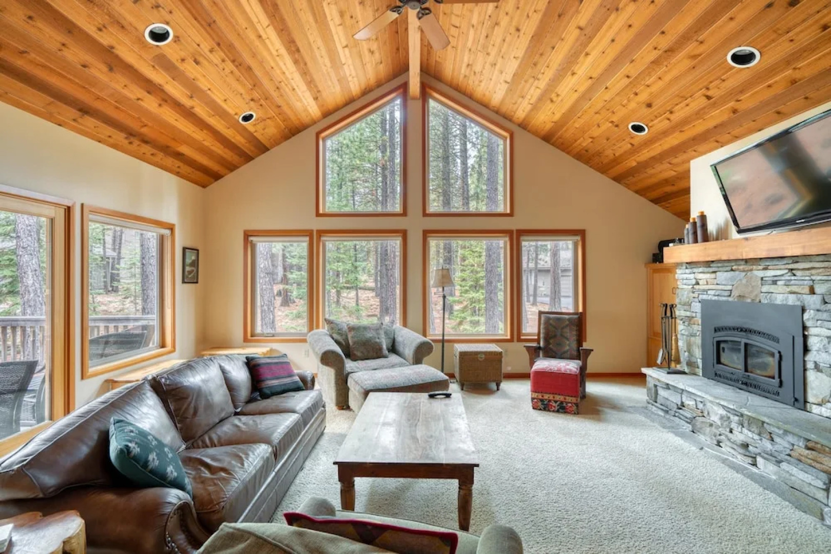 NEW Winter Retreat at Black Butte Ranch
