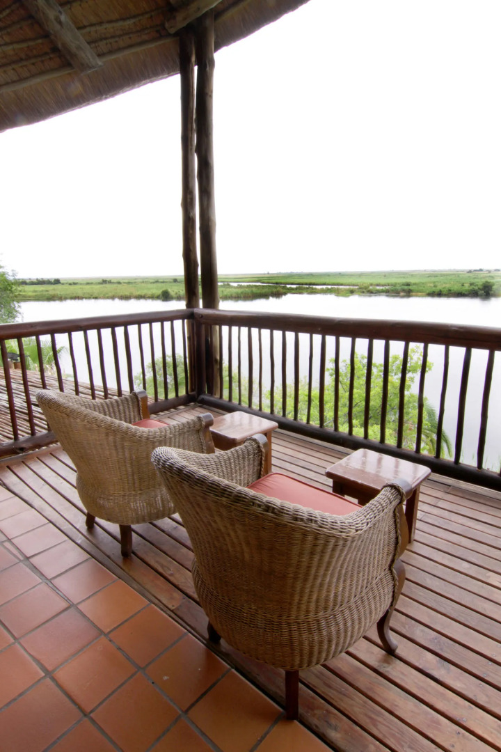 Cresta Mowana Safari Resort & Spa