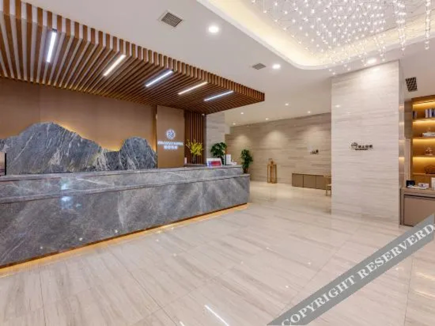 Starway Hotel (Baoding Wanbo Square)