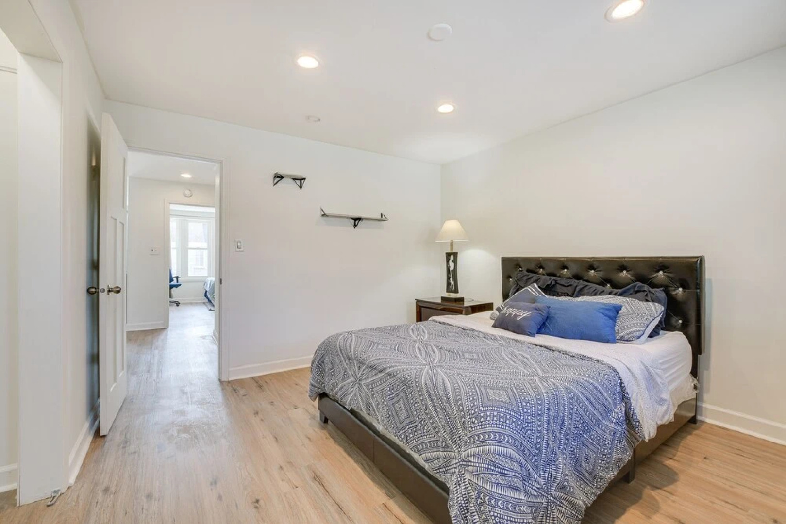 Berwyn Apartment Rental ~ 11 Mi to Chicago!