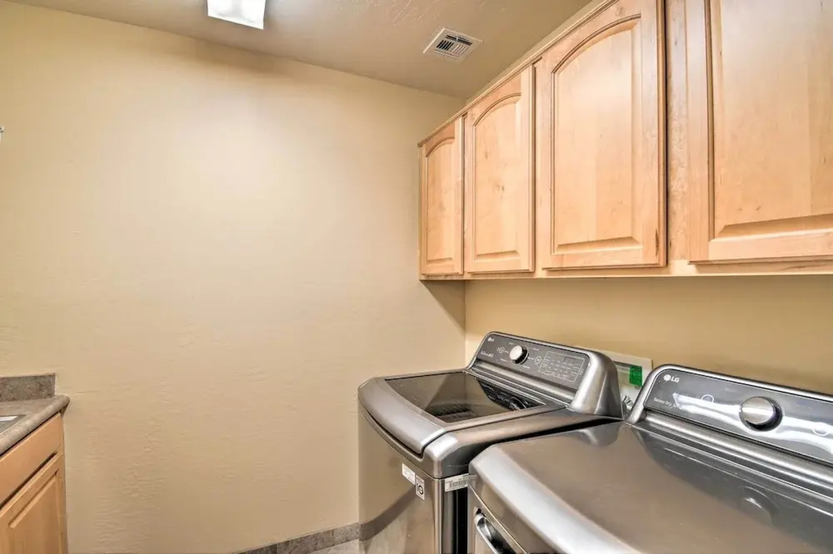 Walk to Surprise Stadium: Villa w/ Covered Patio!