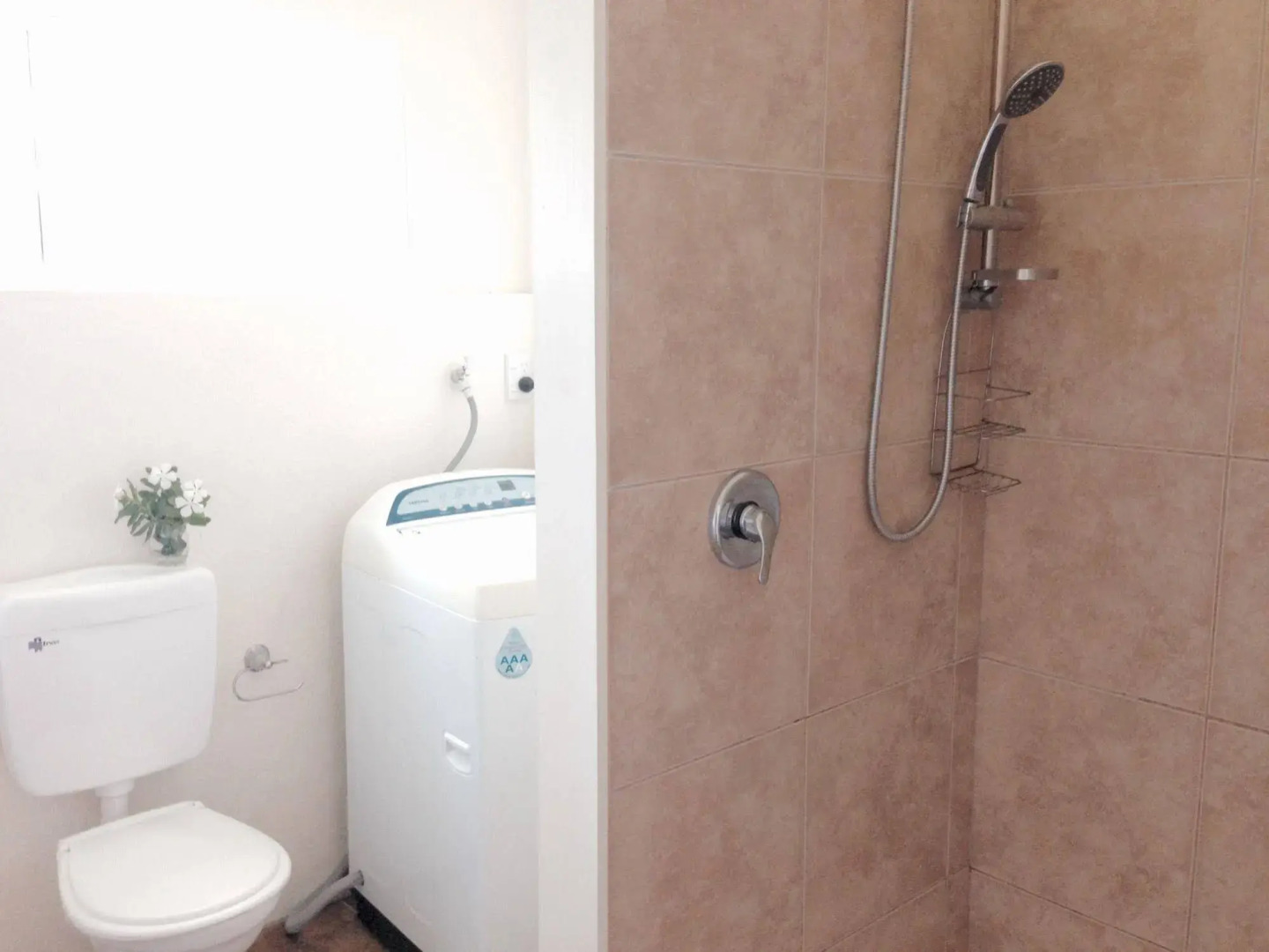 White House Apartments