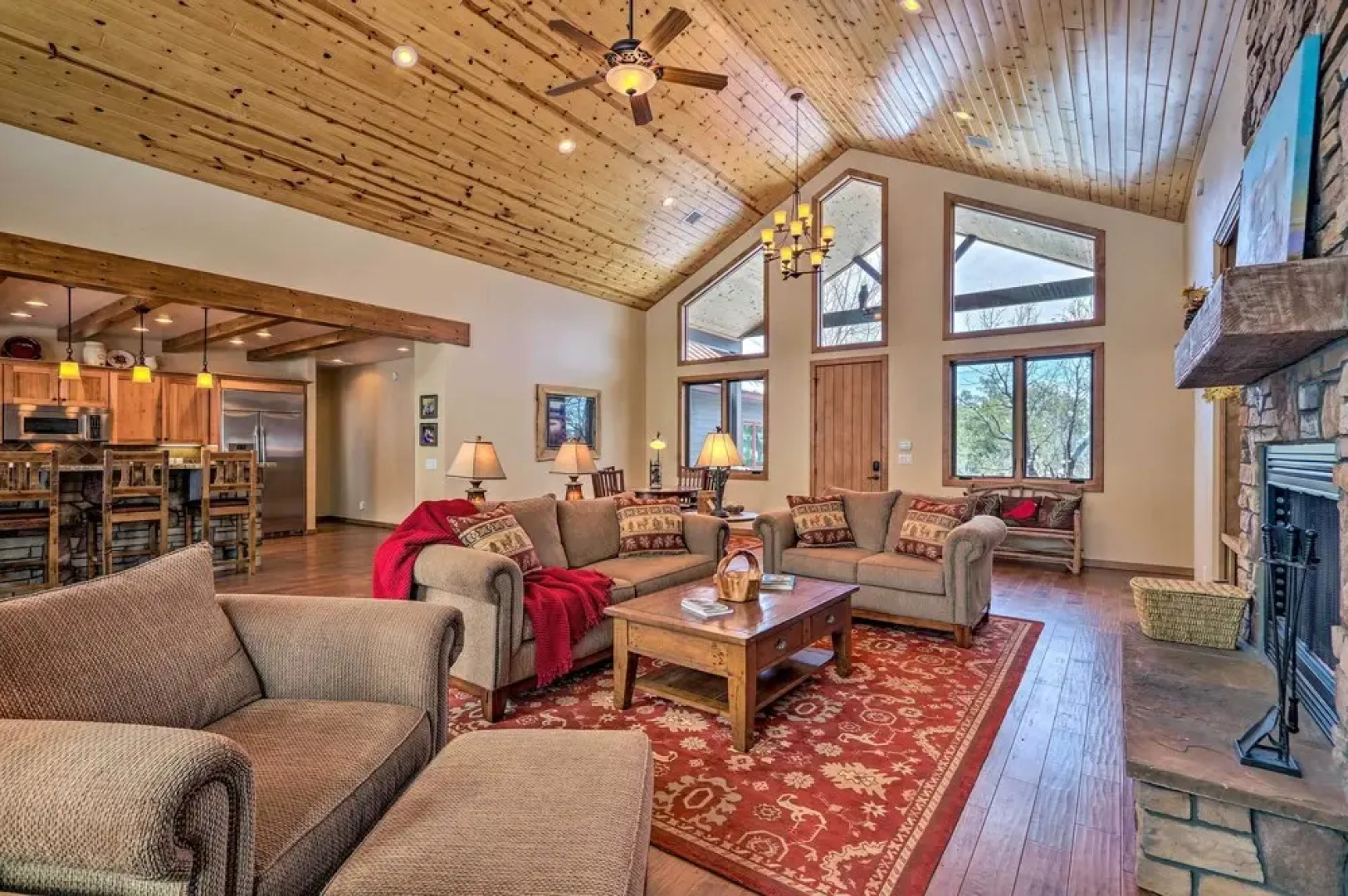 Furnished Deck + Fire Pit: Show Low Hideaway!