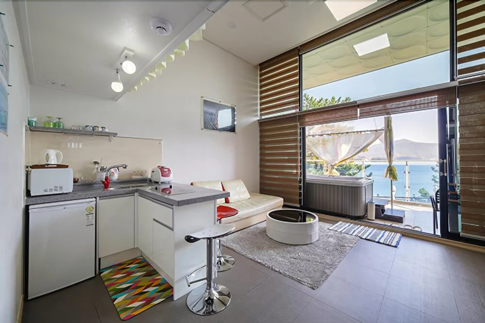 Tongyeong Honey Spa Pension