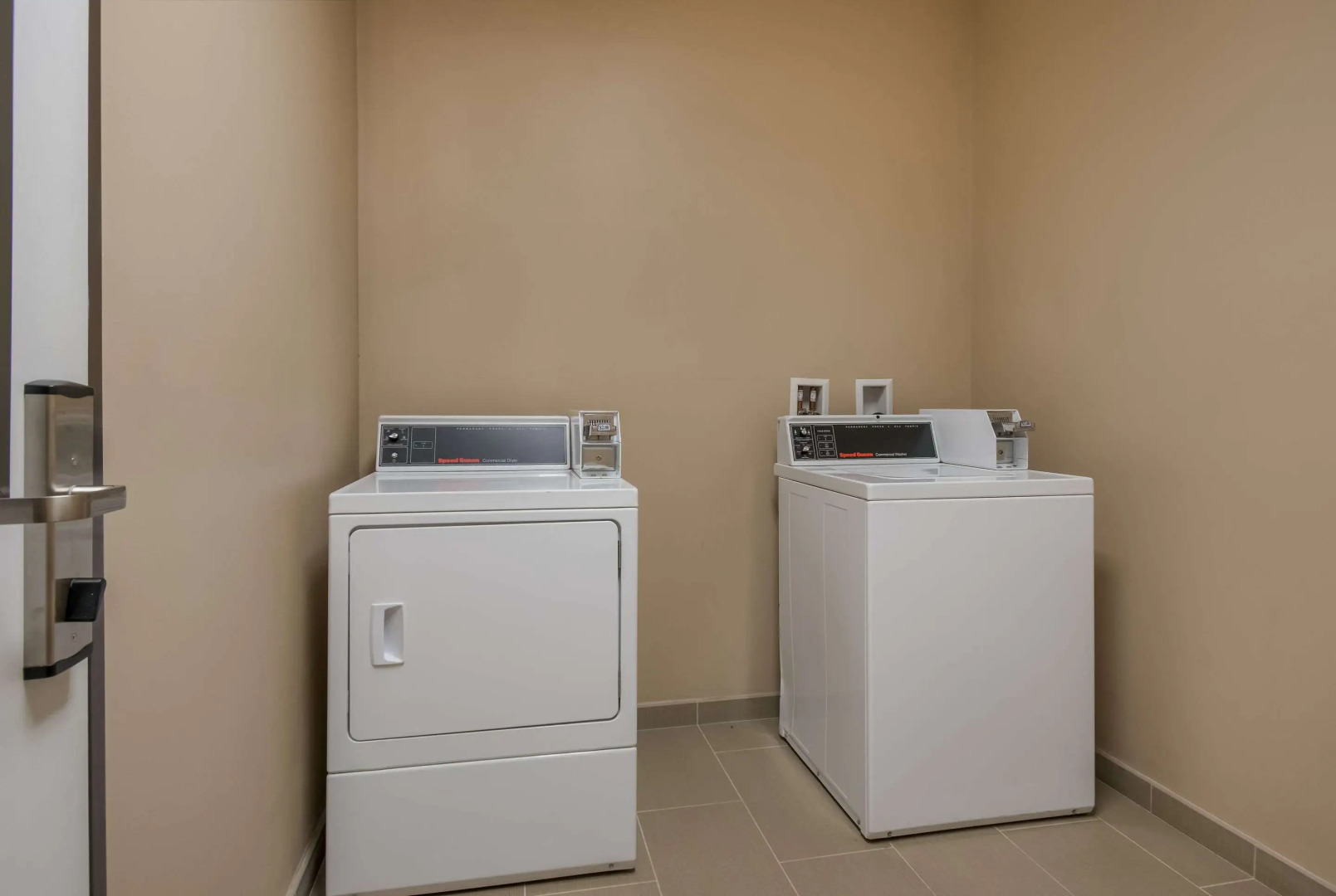 Comfort Inn & Suites Barnesville - Frackville