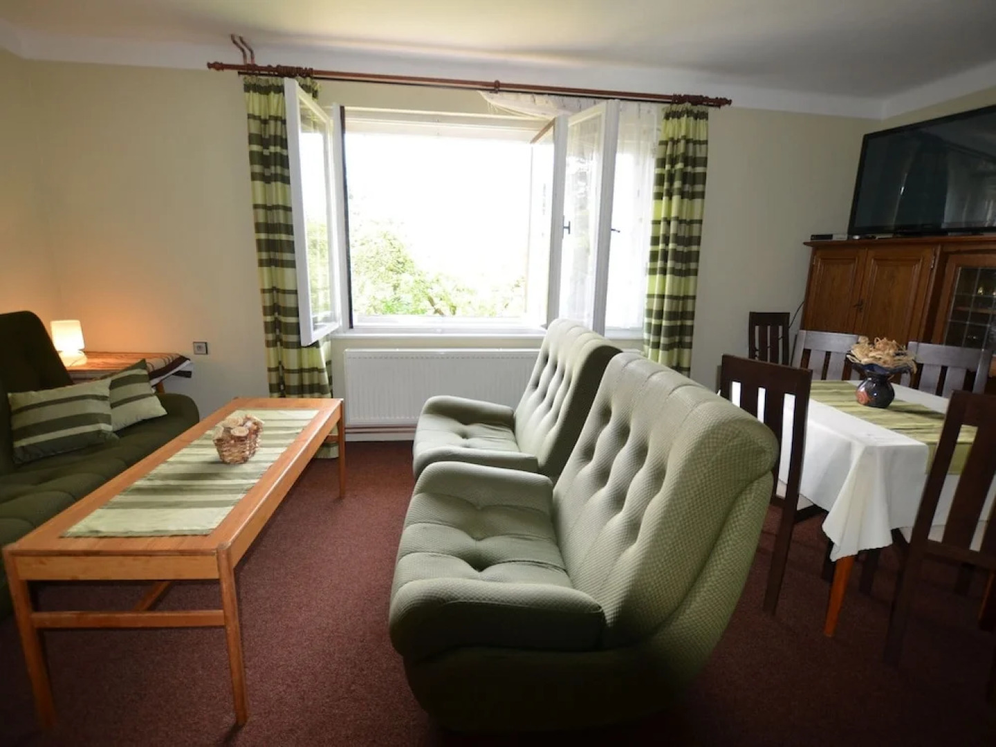 House With the Pool and Fenced Garden, Great View at Trosky Castle