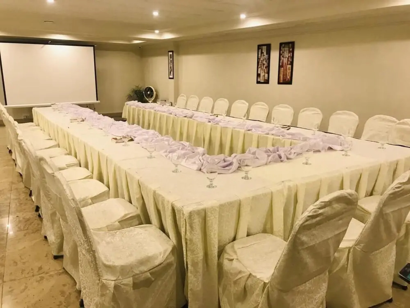 Hotel One Mall Road Murree