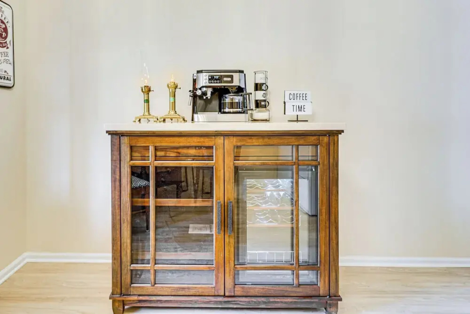 Zanesville Apartment w/ Porch - 3 Mi to Downtown!