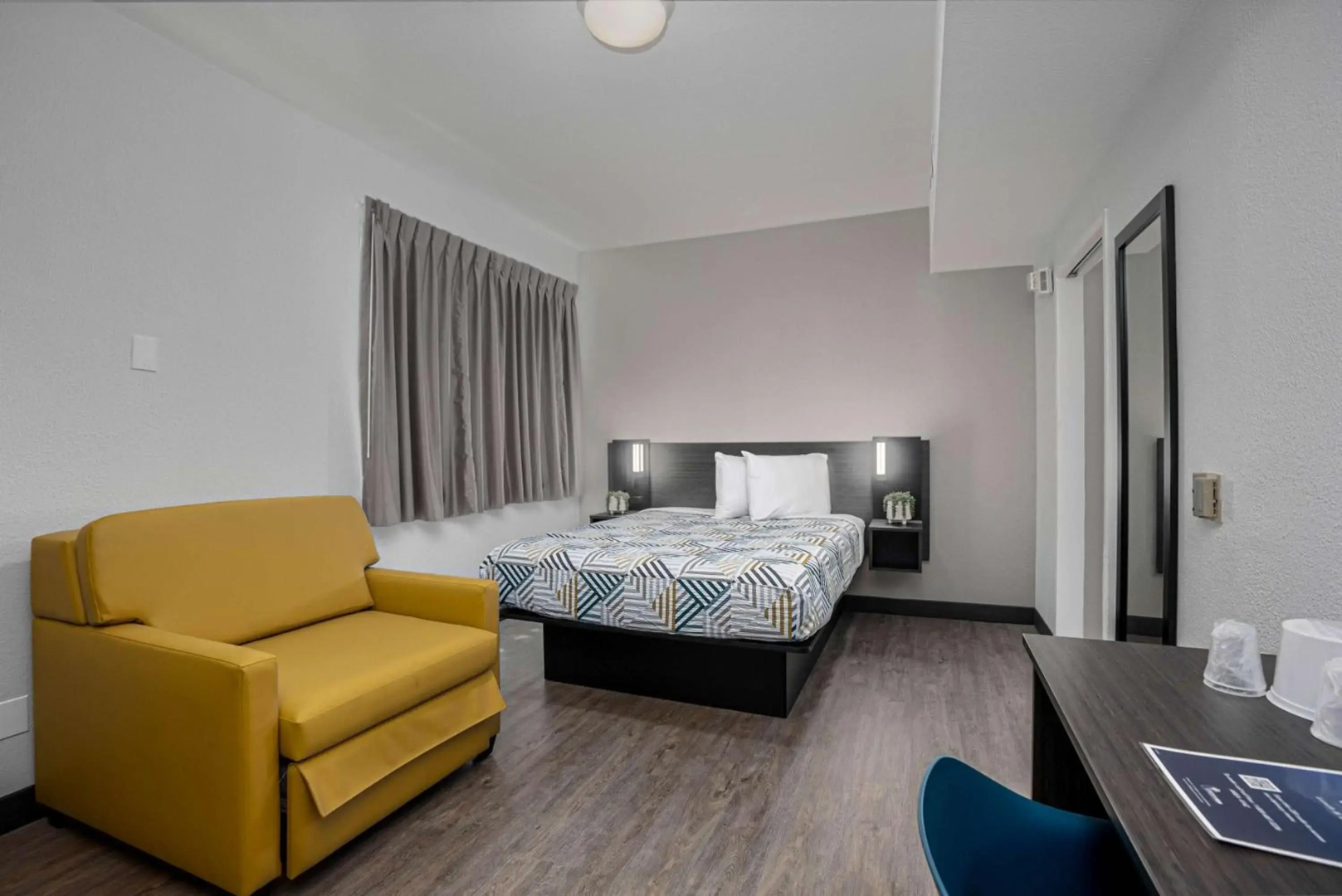 Motel 6 San Diego, CA - Downtown