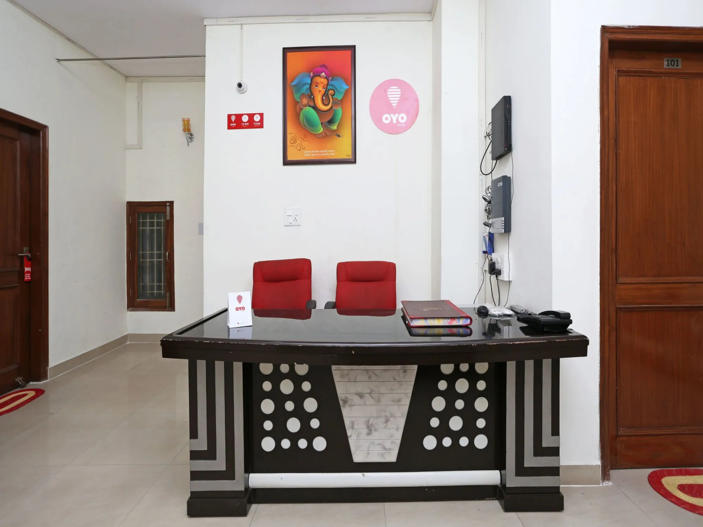 OYO 8910 Celeste Inn