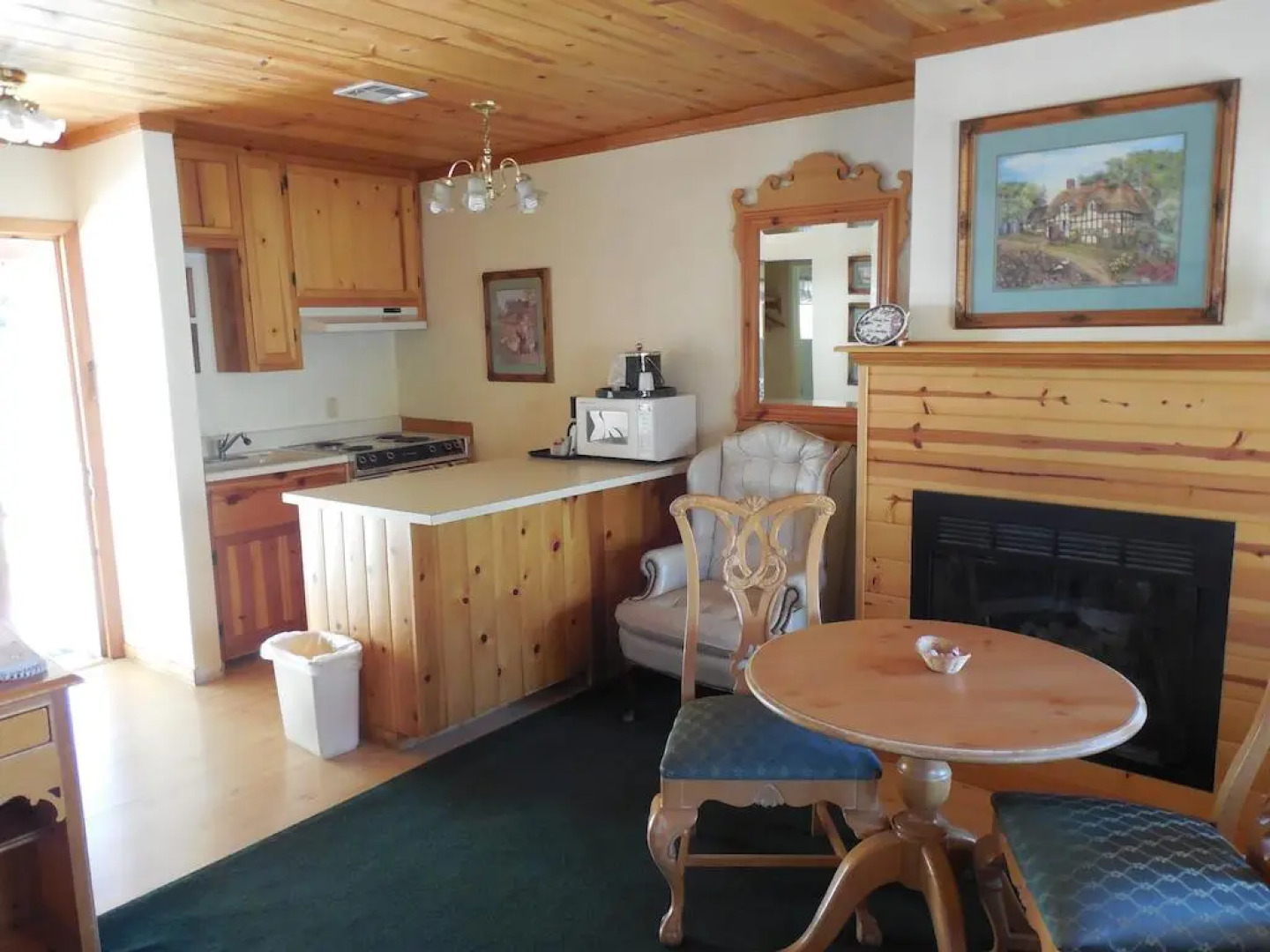 Whispering Pines Lodge