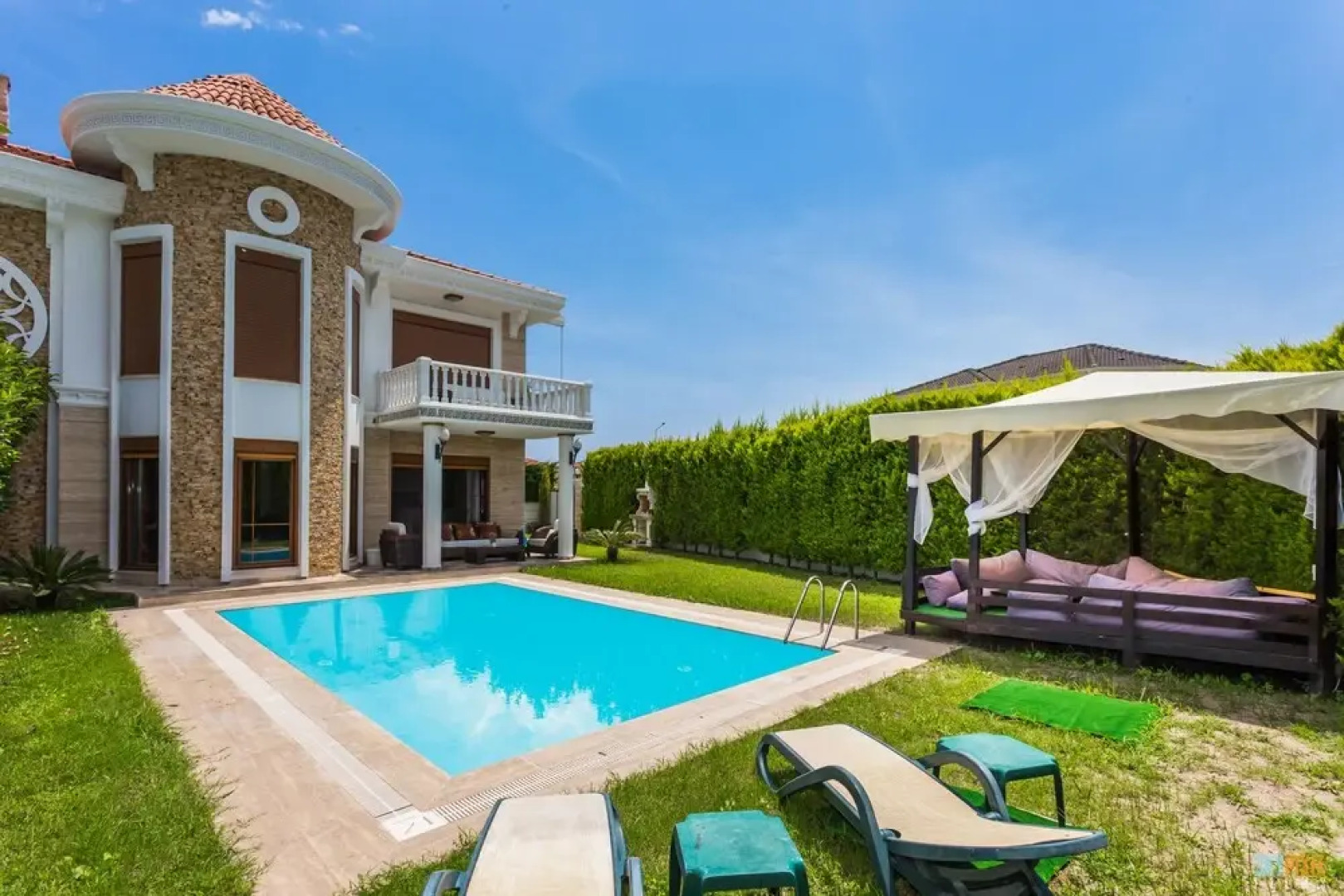 Villa Vista by Villatatilin