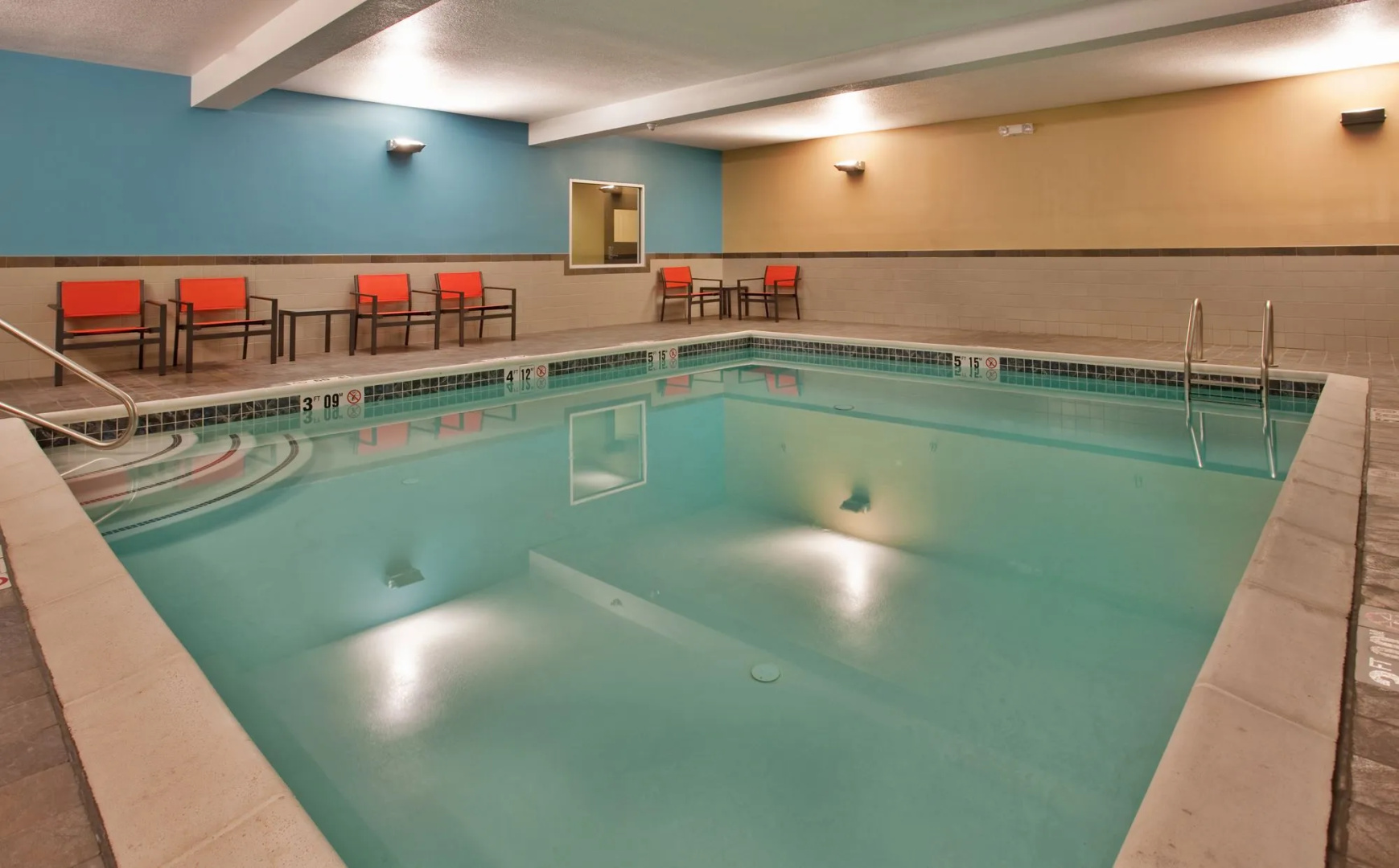Holiday Inn Express & Suites North Kansas City by IHG