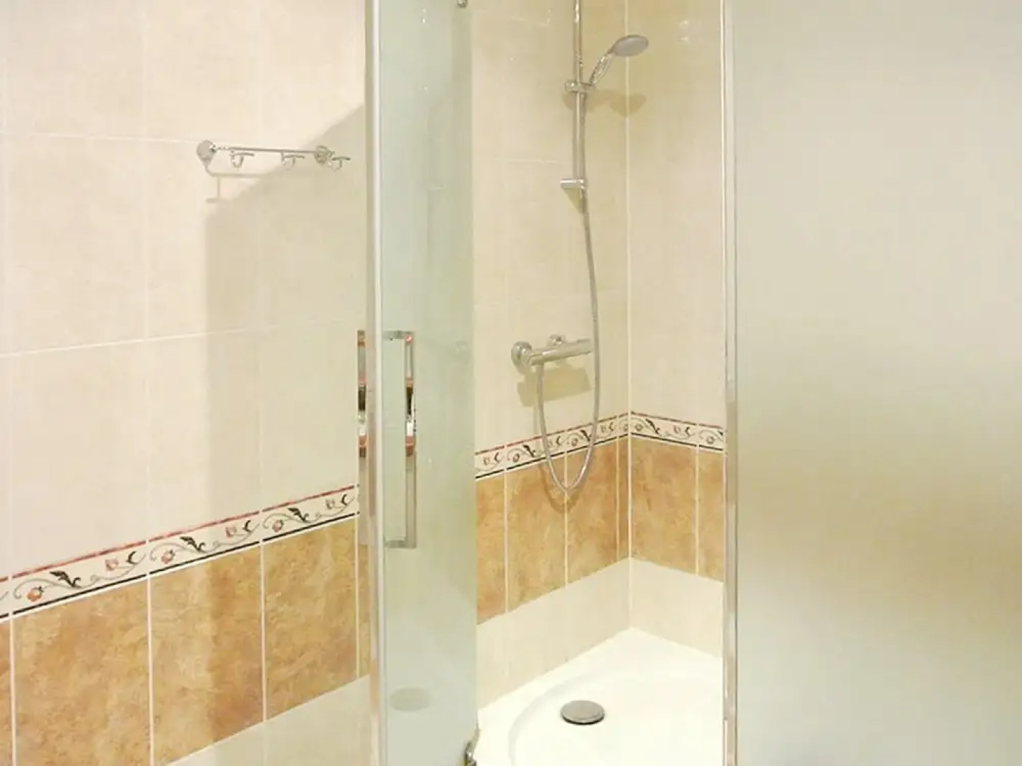 Villa With 4 Bedrooms in Prayssac, With Wonderful Mountain View, Priva