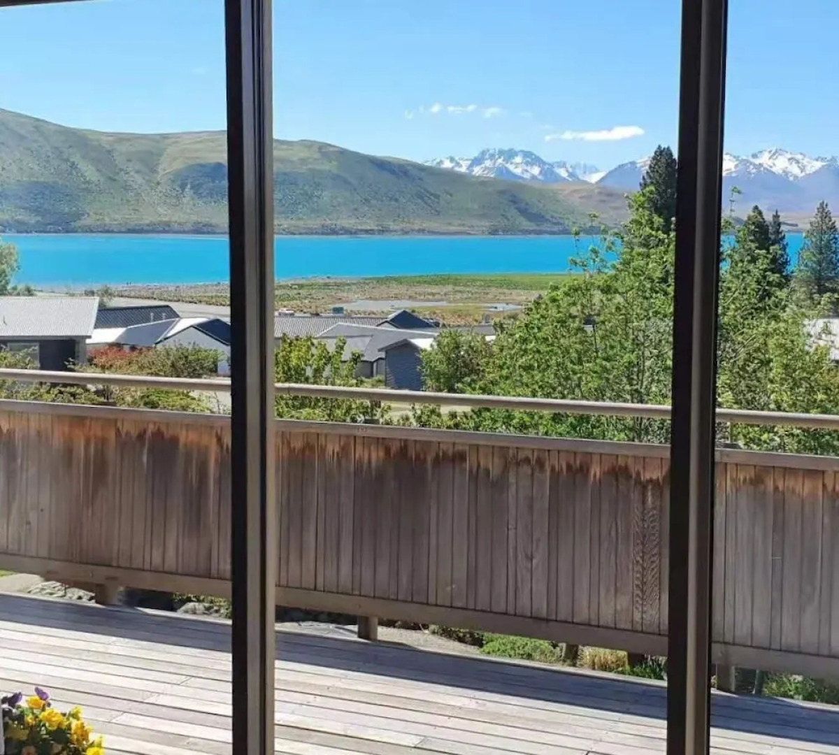 Glacier Rock Gallery Lake View