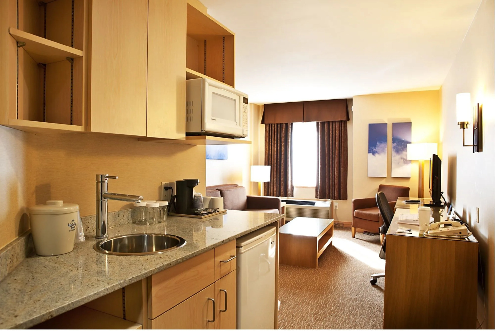 Holiday Inn Express & Suites Langley by IHG