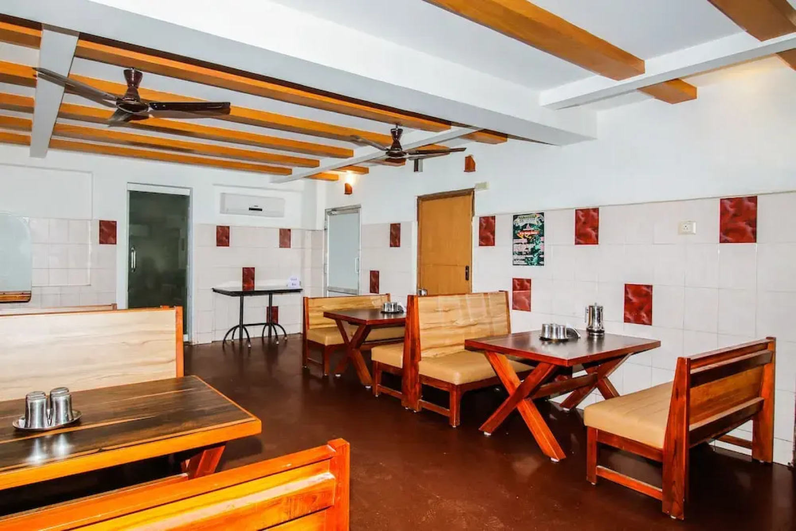 OYO 33399 Hotel Alwin