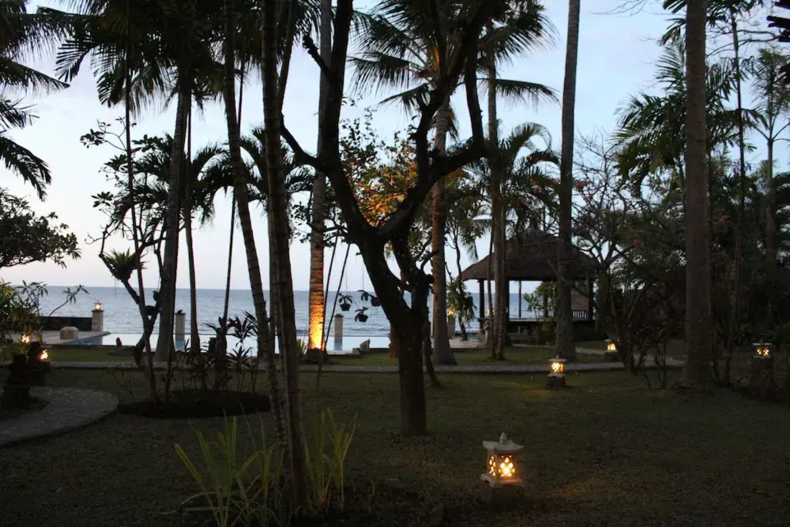 The Ning Beach & Villa