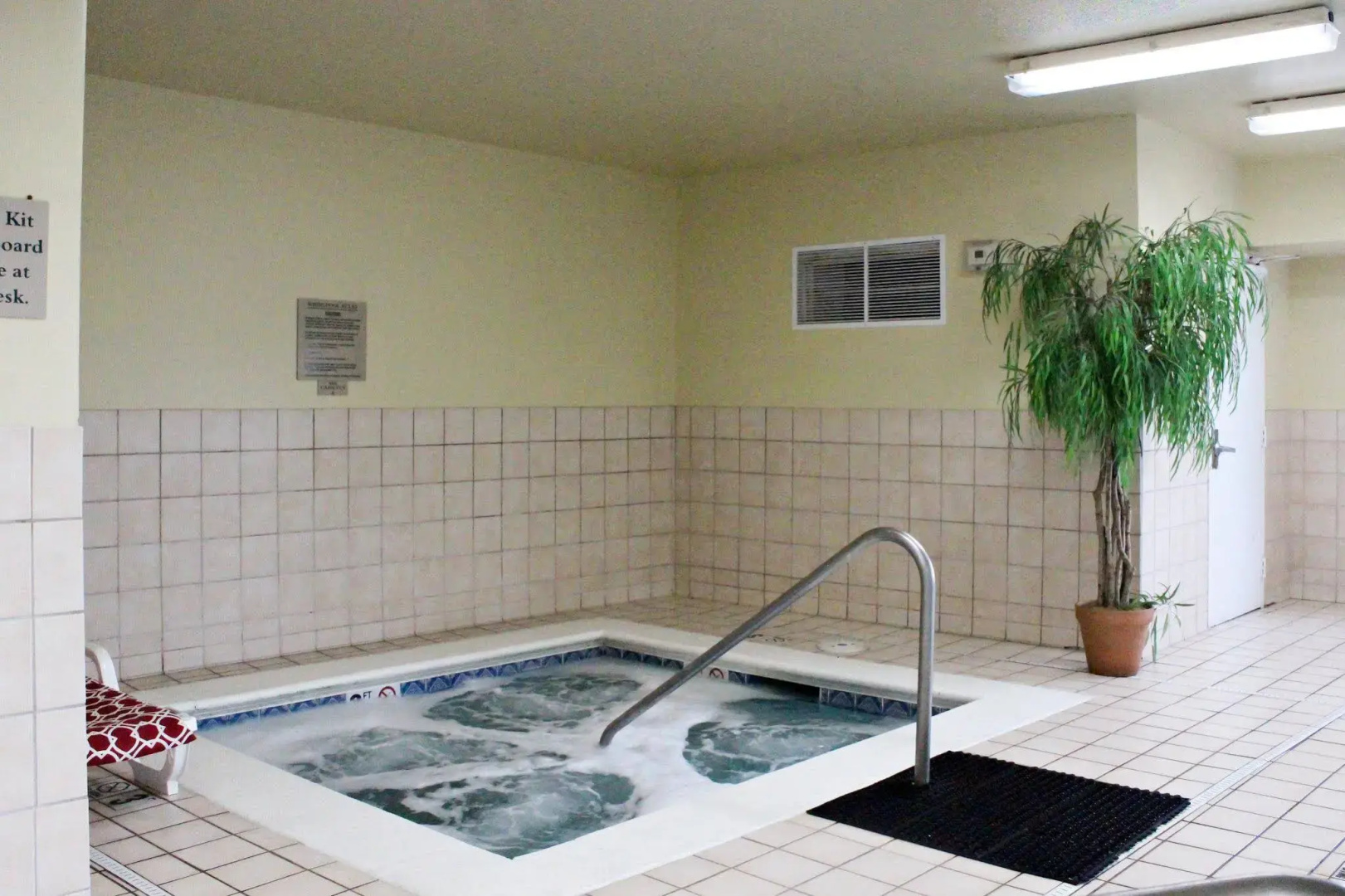 Quality Inn & Suites Cincinnati Sharonville