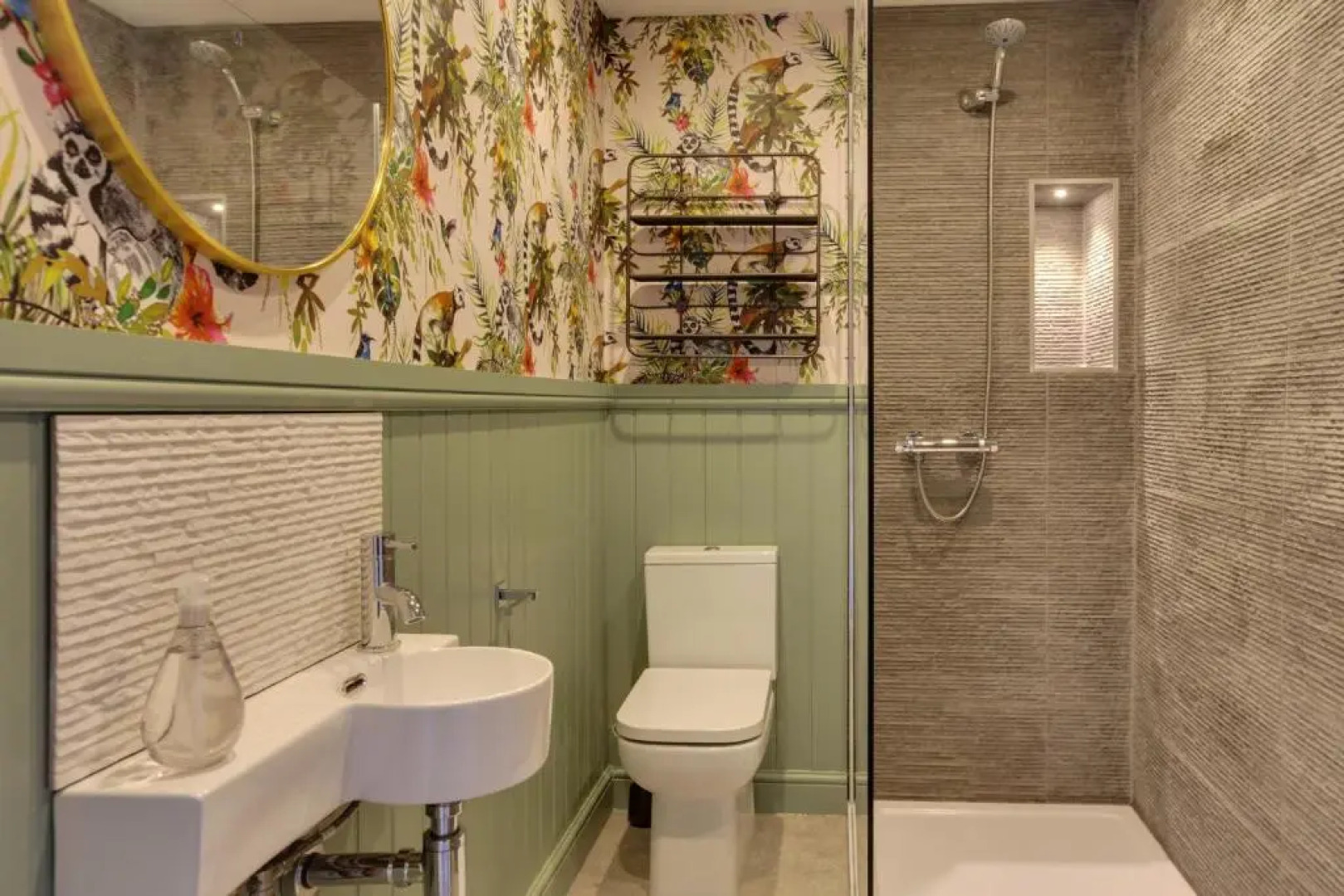 Outstanding 3 Bedroom Townhouse in Hertford