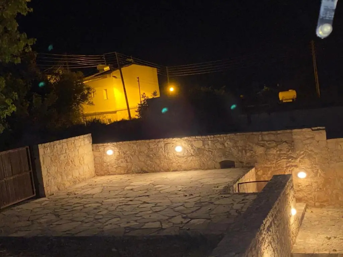 Droushia Corner House