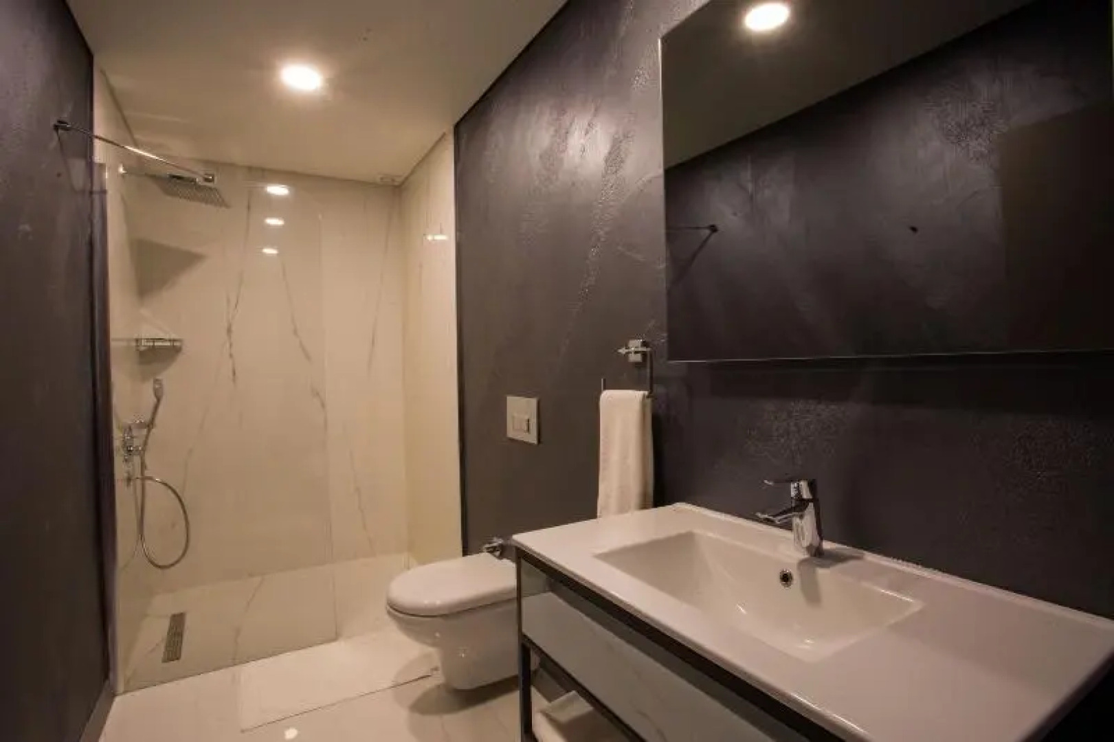 Del Lago Luxury Hotel By Saracoglu