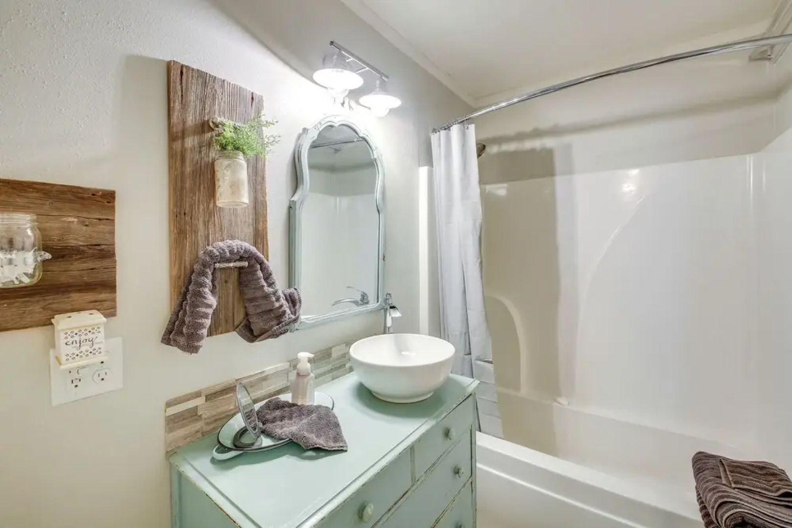 Home w/ Ouachita River & Lake Hamilton Access