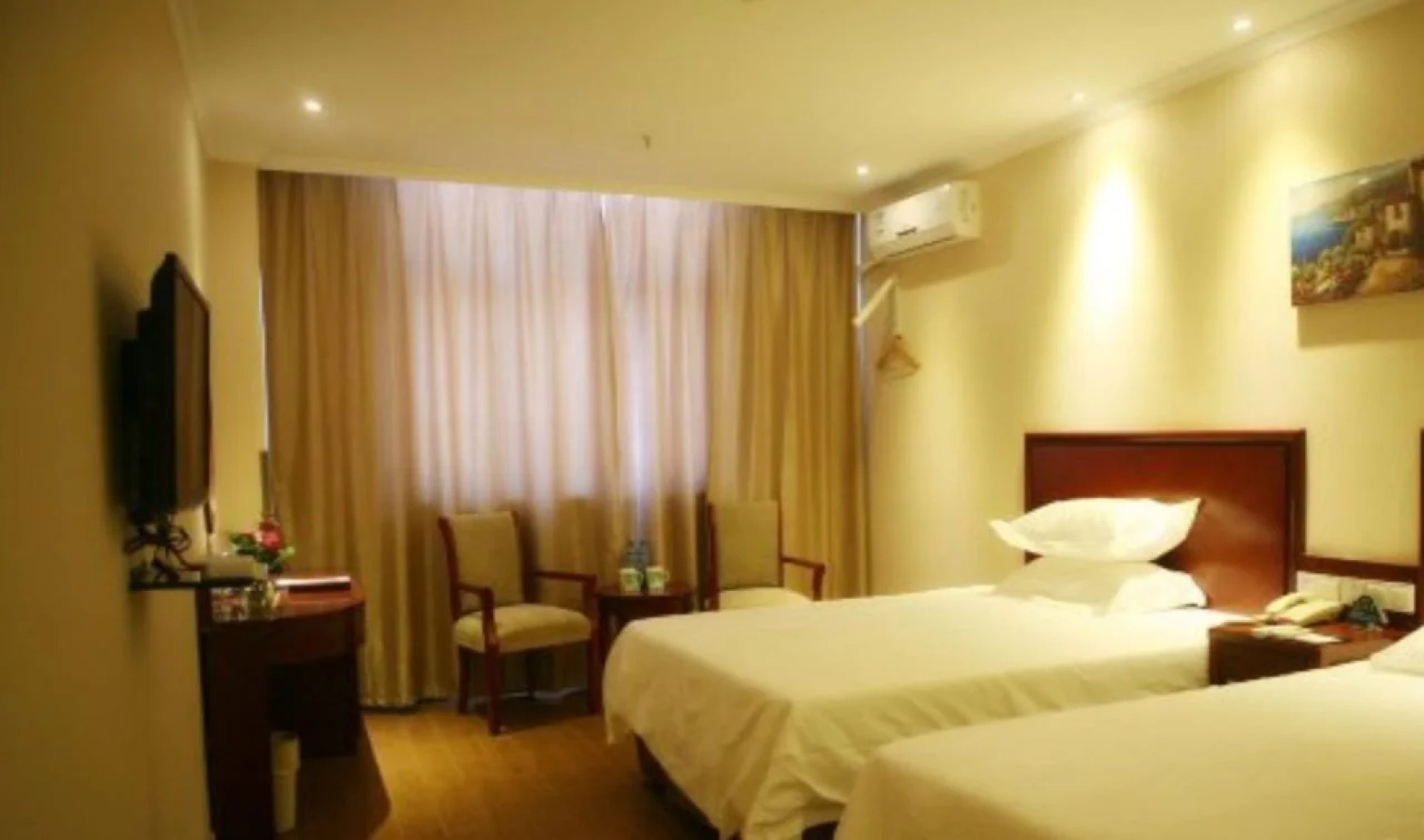 GreenTree Inn Tulufan North Xihuan Road Express Hotel