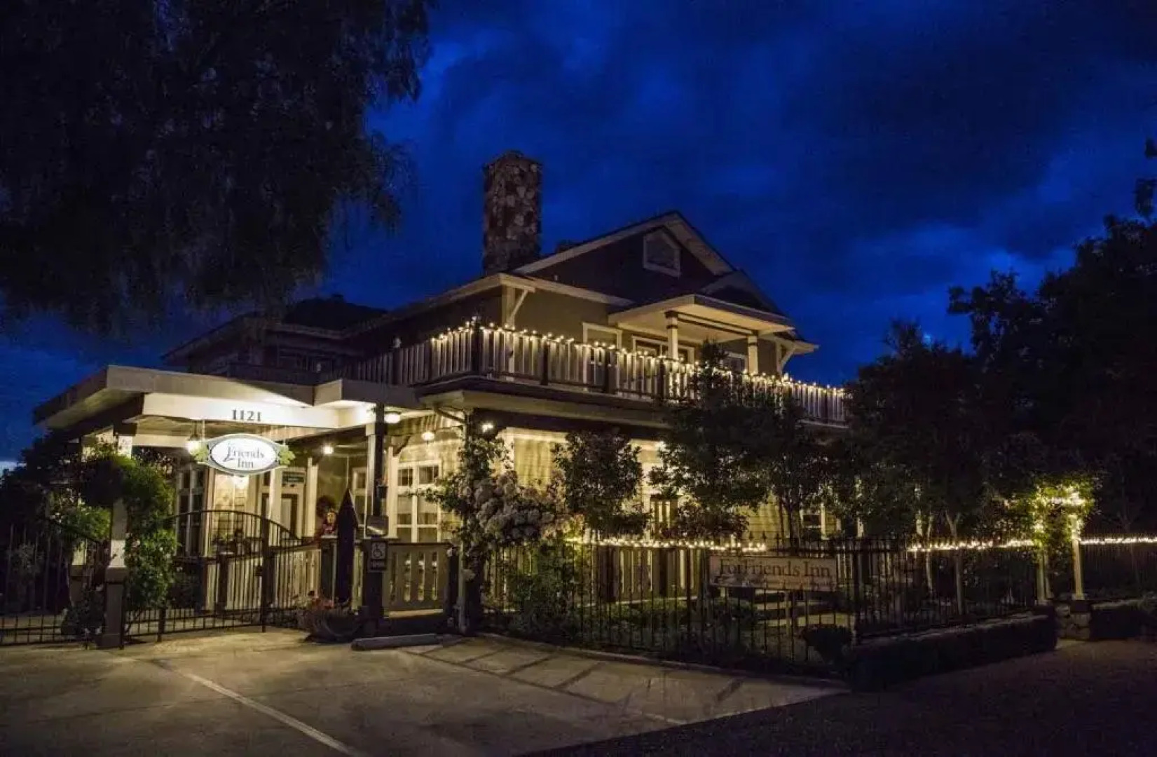 ForFriends Inn Bed and Breakfast