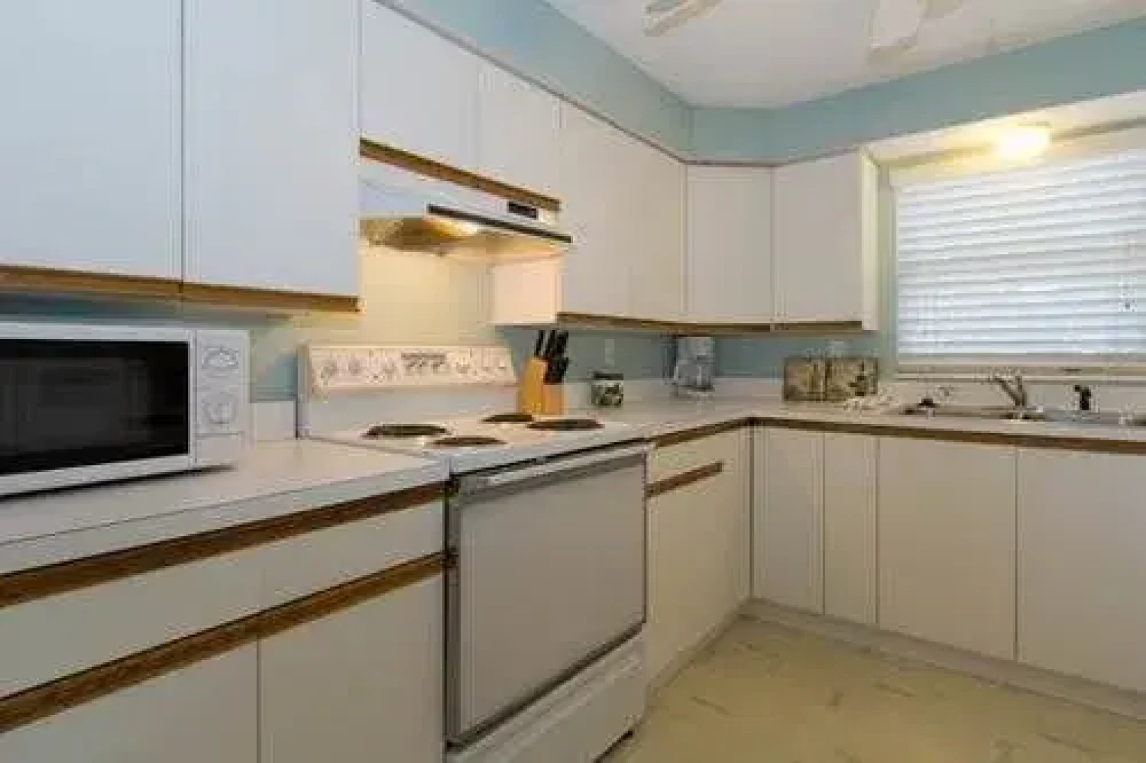 Blue Dolphin Inn by Island Vacation Properties