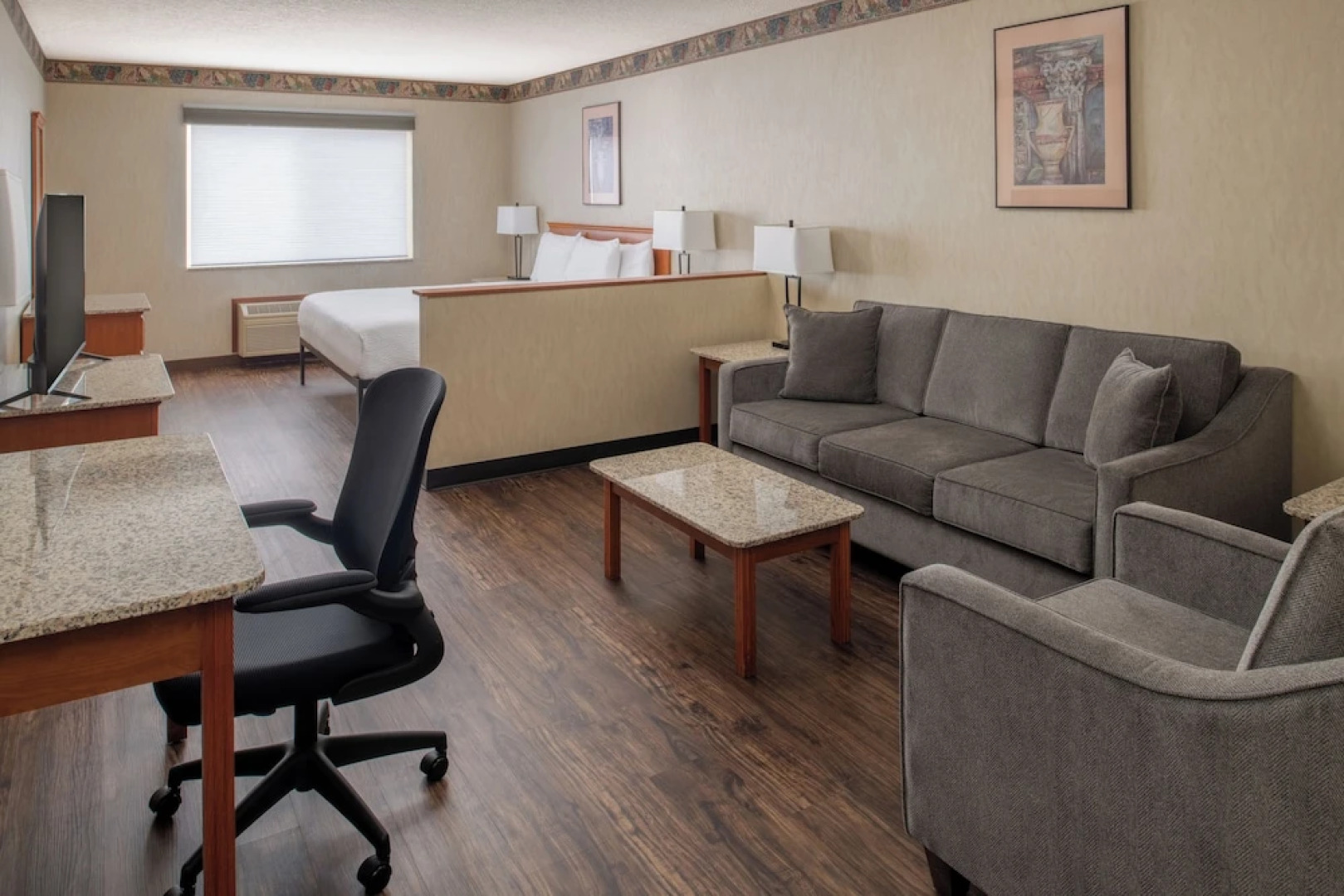 Ashley Inn of Tillamook