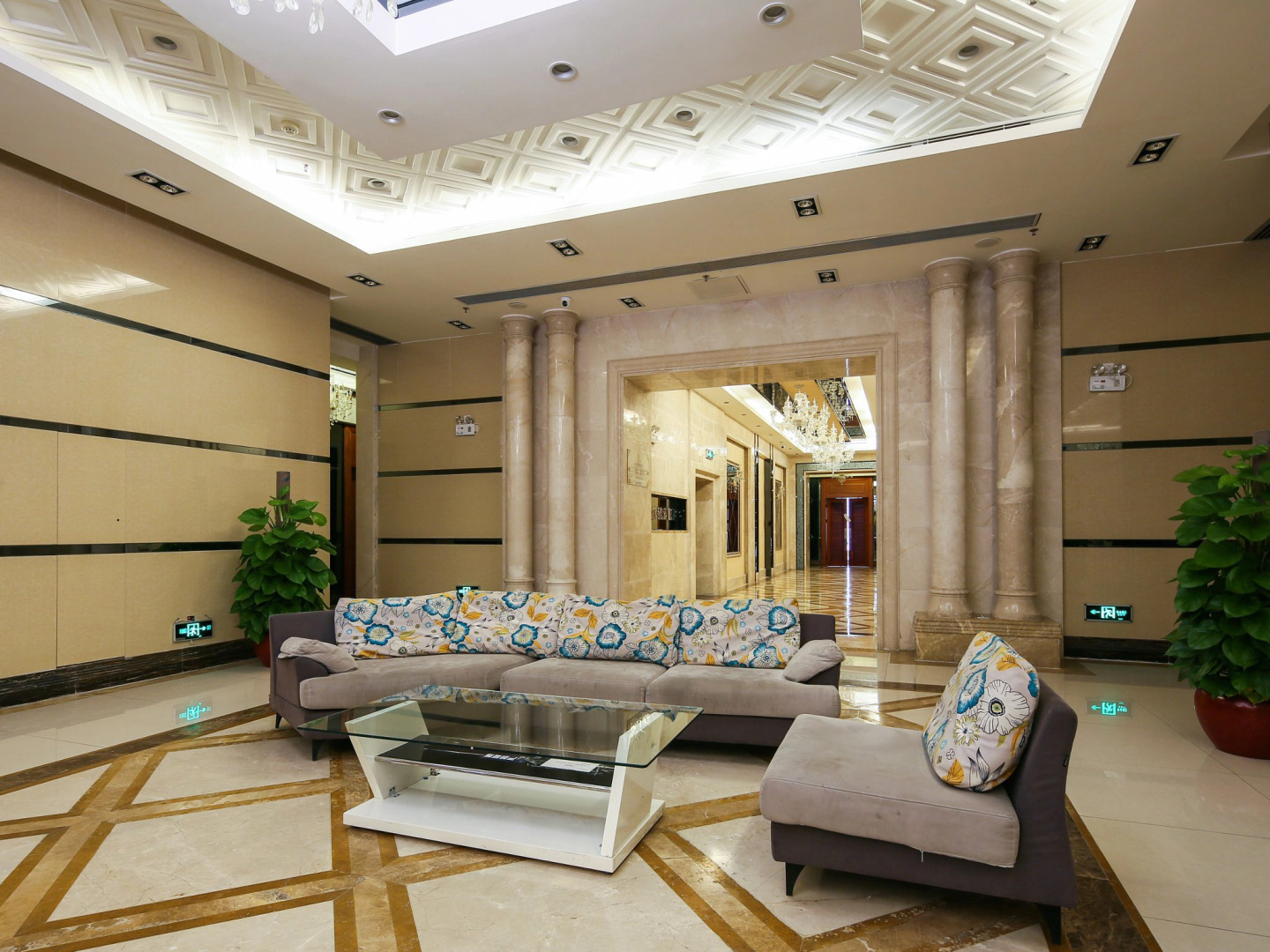 Louidon Mega Apartment of Kam Rueng Plaza/Sunshine