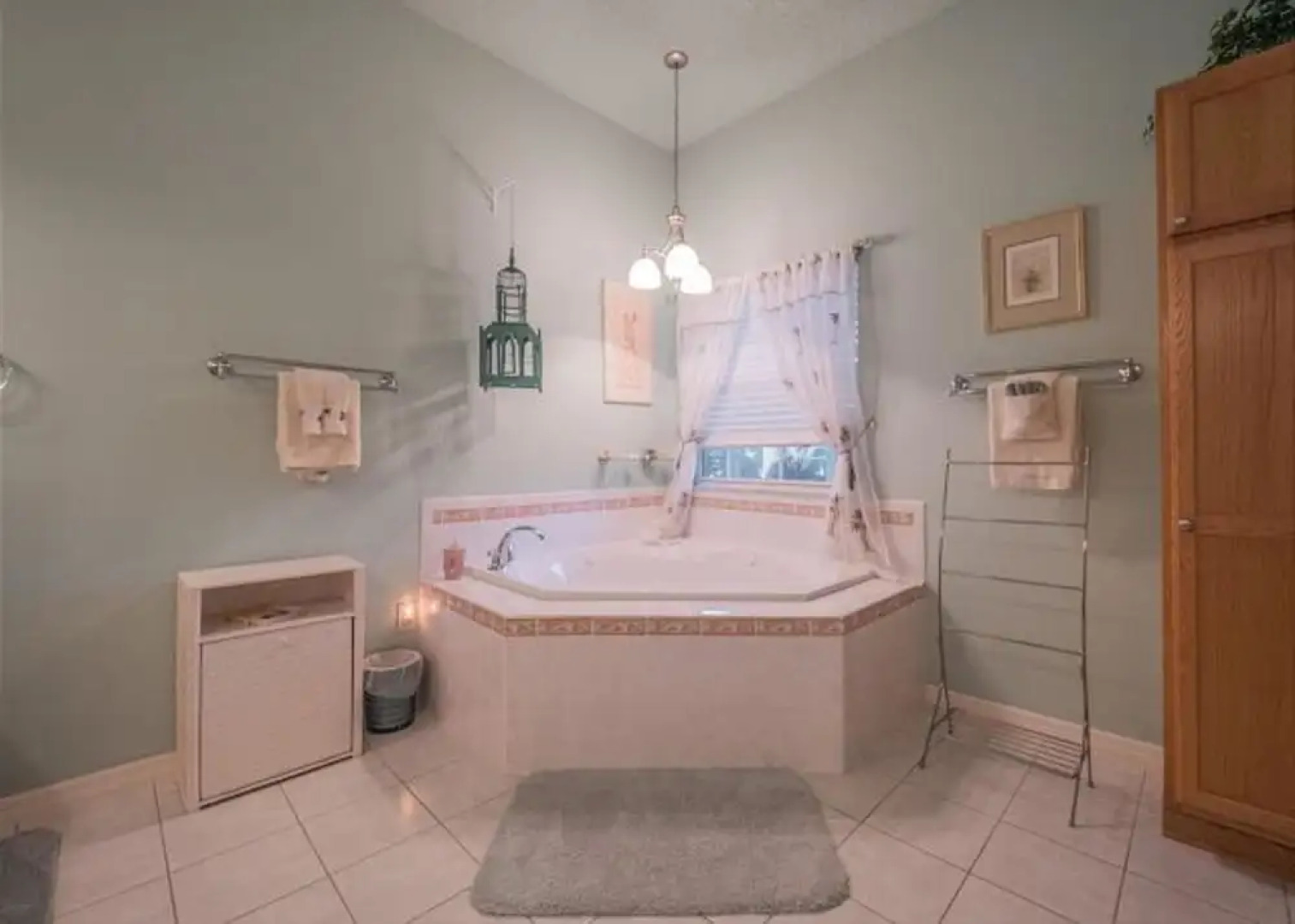 Carolina Court 1311 by White Pelican VR