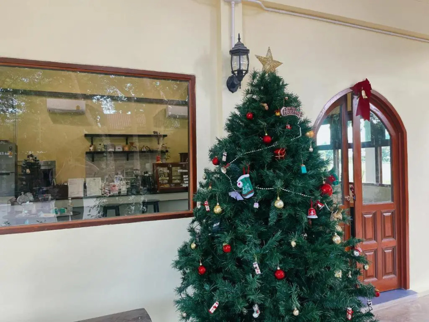 Rain Tree Cafe & Homestay