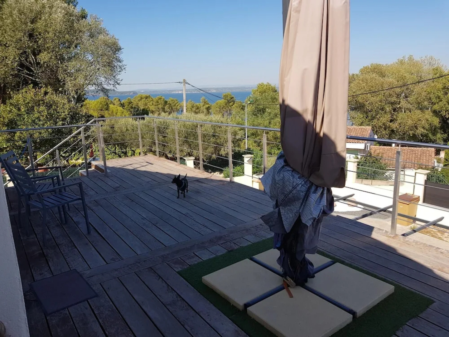 Apartment With 2 Bedrooms in Saint-mitre-les-remparts, With Wonderful sea View, Furnished Terrace and Wifi - 10 km From the Beach