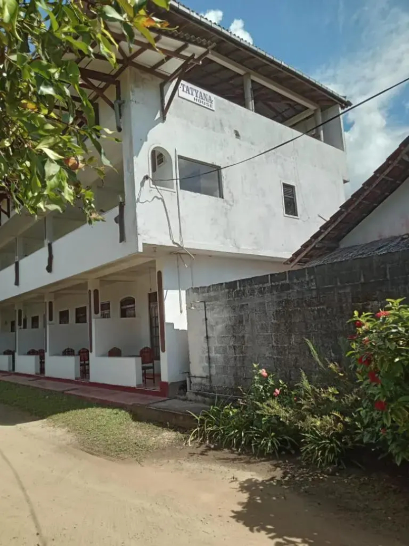 Relax Holiday Home & Tatyana House, Midigama