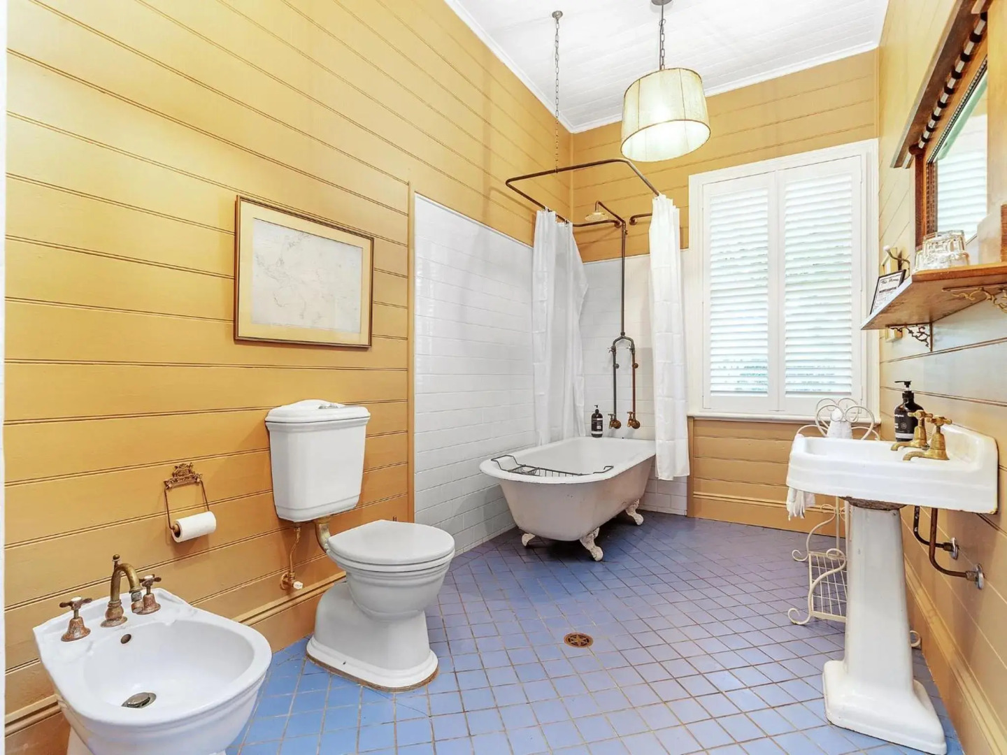 MILHOUSE Berry 4pm Check Out Sundays except Peak season