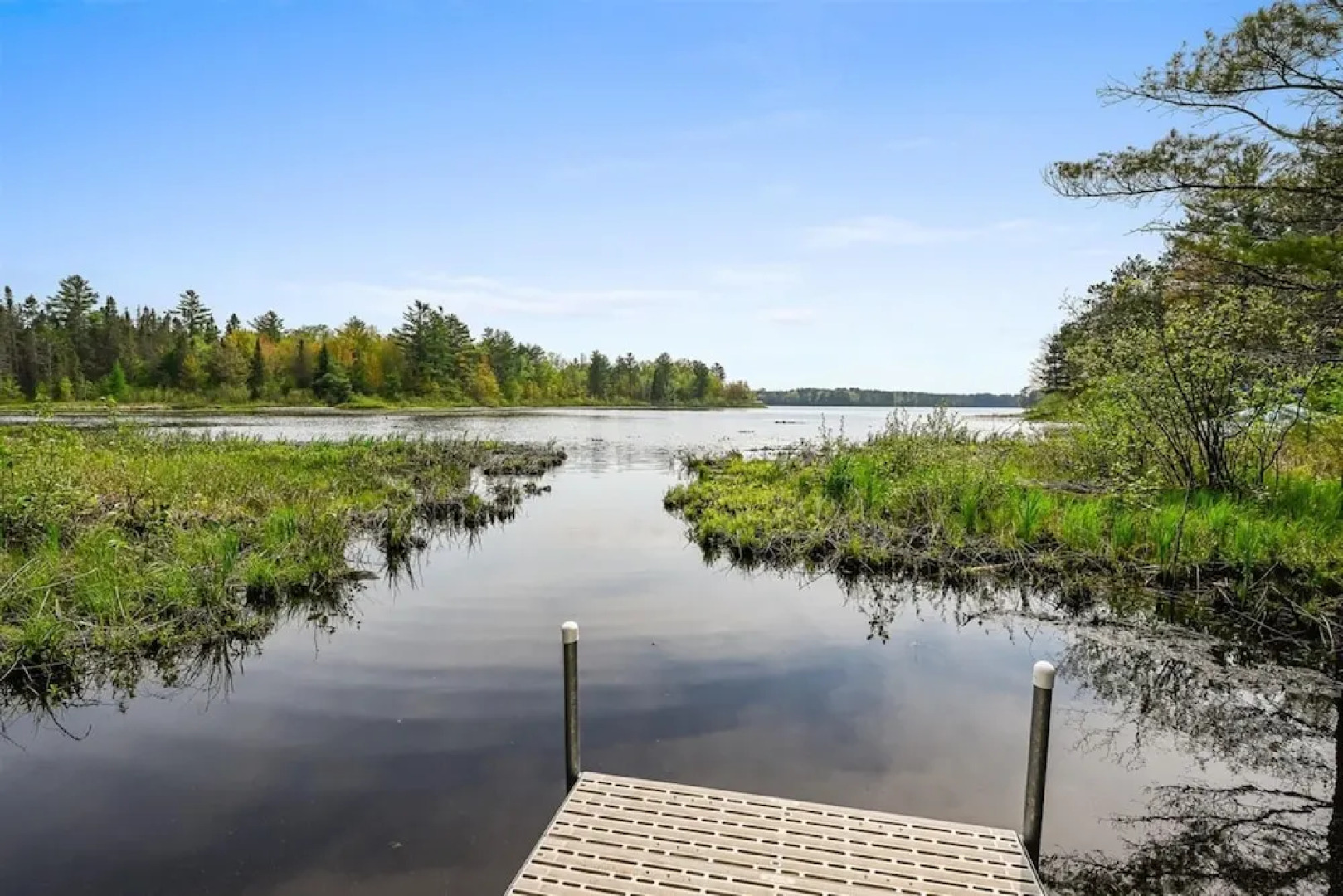 Tranquil Lakefront Oasis - Fire Pit Fishing BBQ