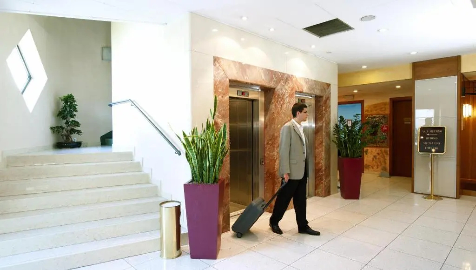 Castagna Palace Hotel & Restaurant