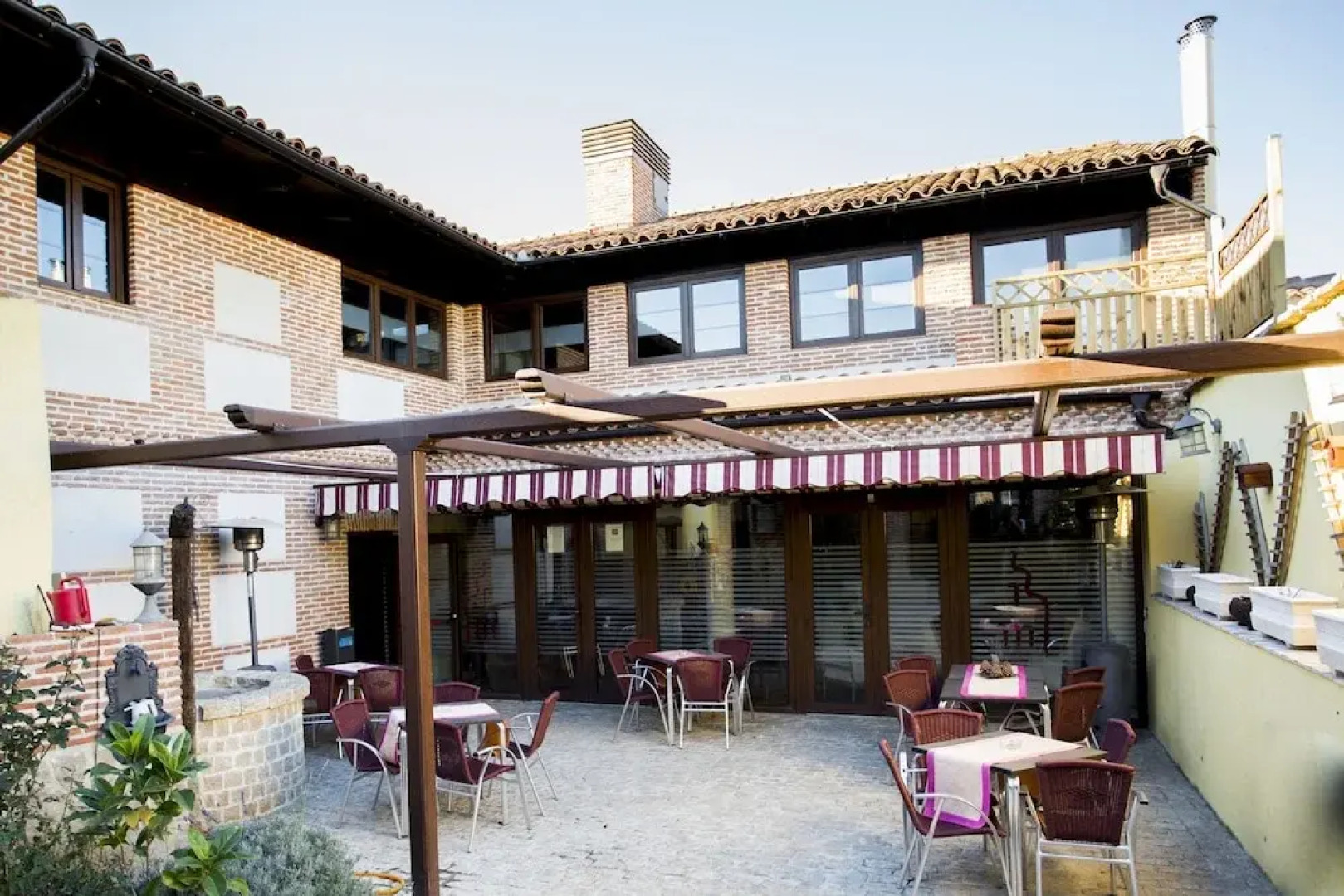 VE Posada in Velayos