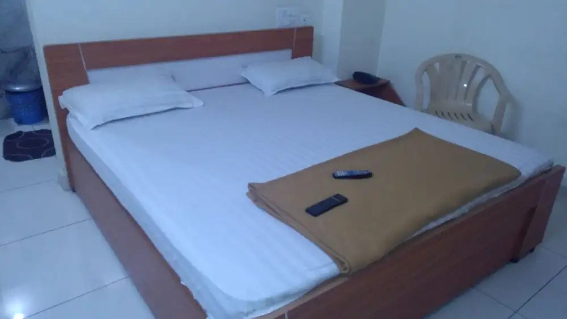 Iroomz Murgan Residency