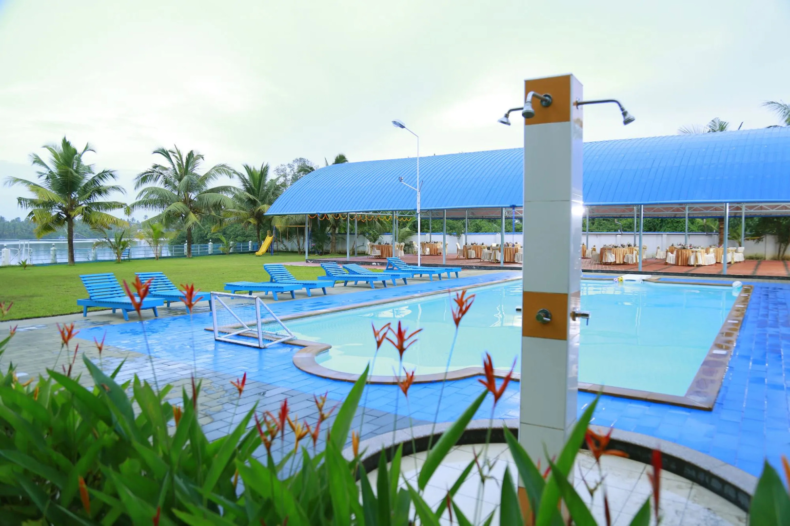 Renai Blue Waters Cherai