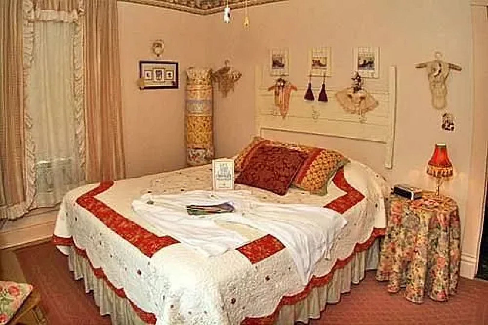 The Homespun Country Inn