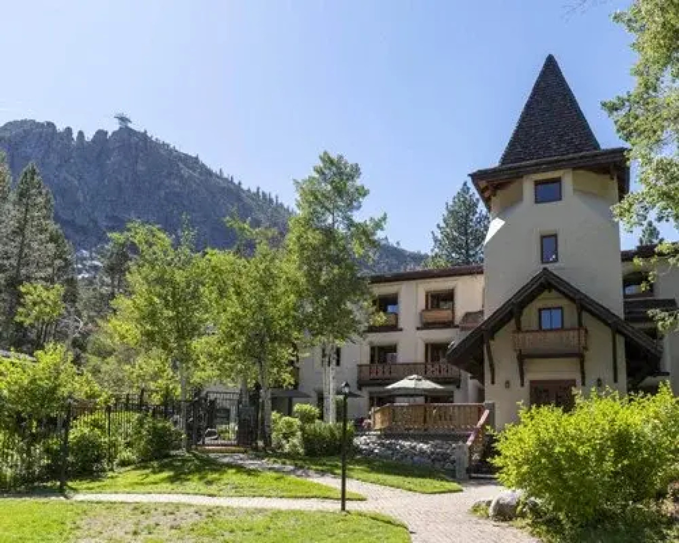 Sapphire Resorts at Olympic Village, Olympic Valley, USA